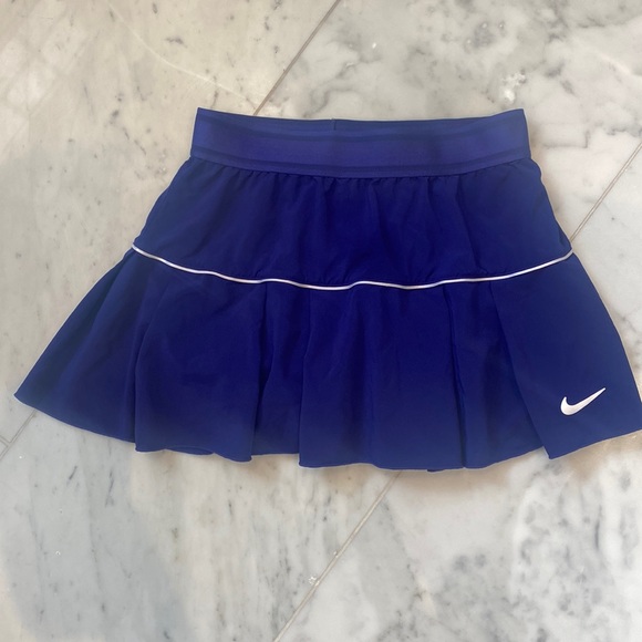 Nike tennis skirt - Picture 1 of 2